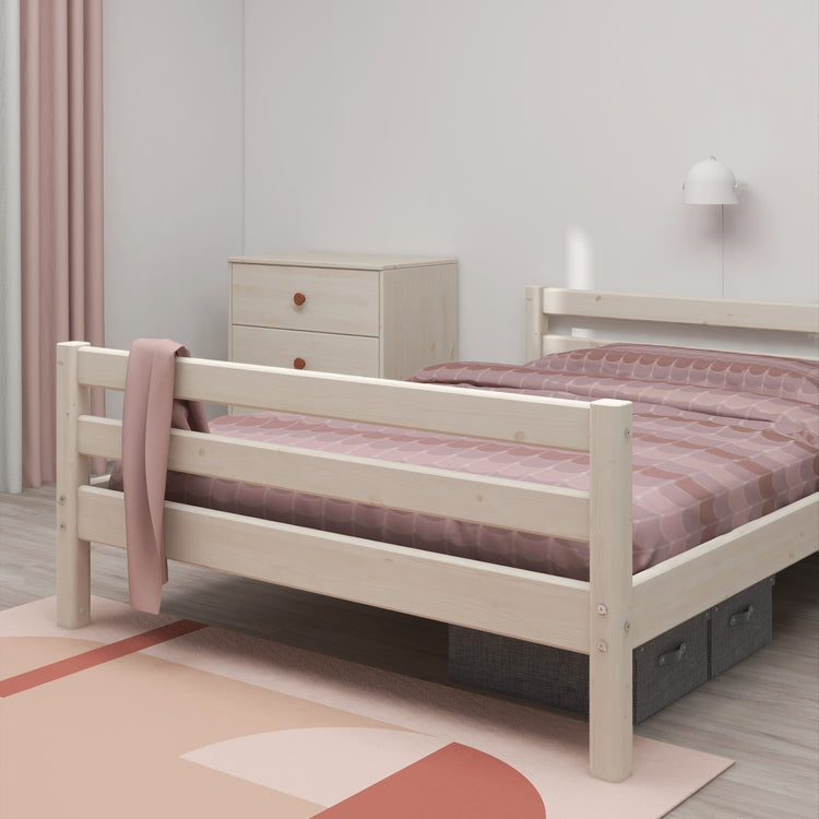 Double bed White 200x140cm With integrated slat base   Line