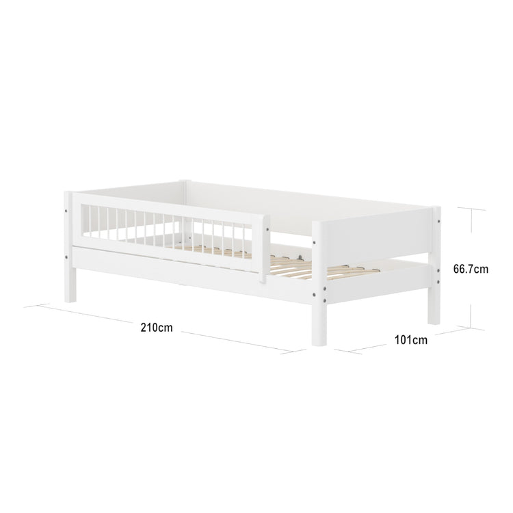 Flexa. Κρεβάτι White χαμηλό με γύρω προστατευτικά "bars"