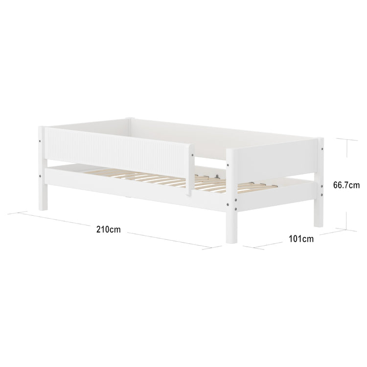Daybed w/front safety rail 200x90cm Grooves F.Wht.