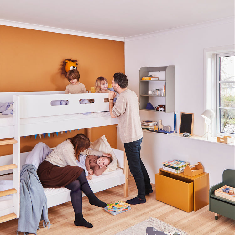 Bunk bed F.Wht. MDF 200x90  Legs Oak  Safety rail F.Wht.