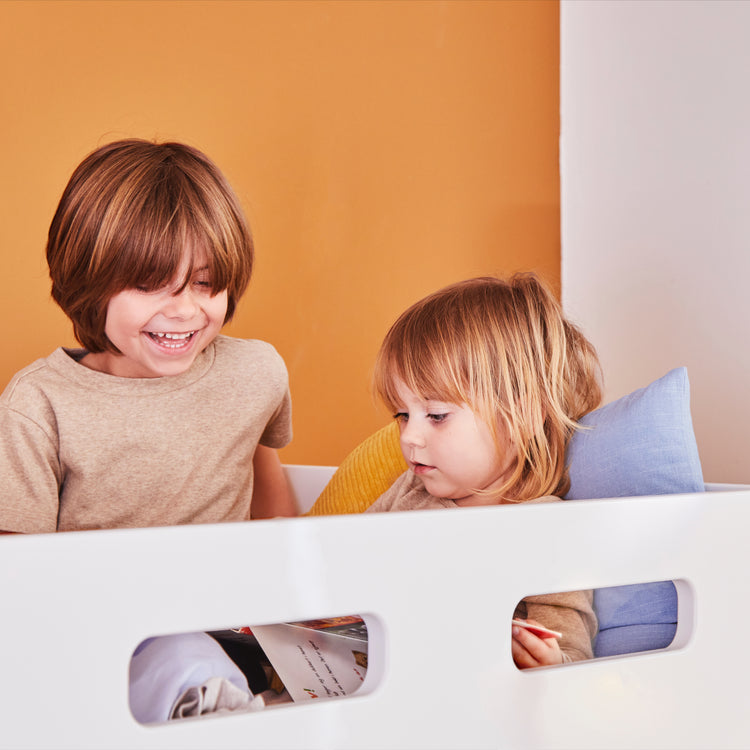 Bunk bed F.Wht. MDF 200x90  Legs Oak  Safety rail F.Wht.