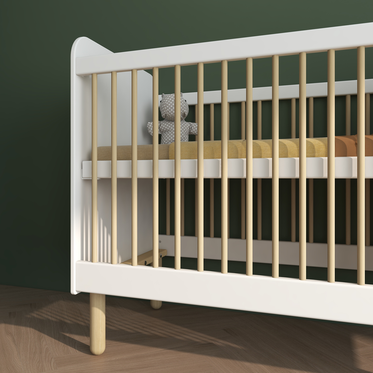 Cot 120x60 F.Wht. MDF-Pine With slats  Ash legs & spindles