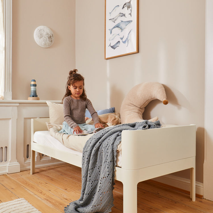 Junior bed 150x70 Cream white Curved headboards
