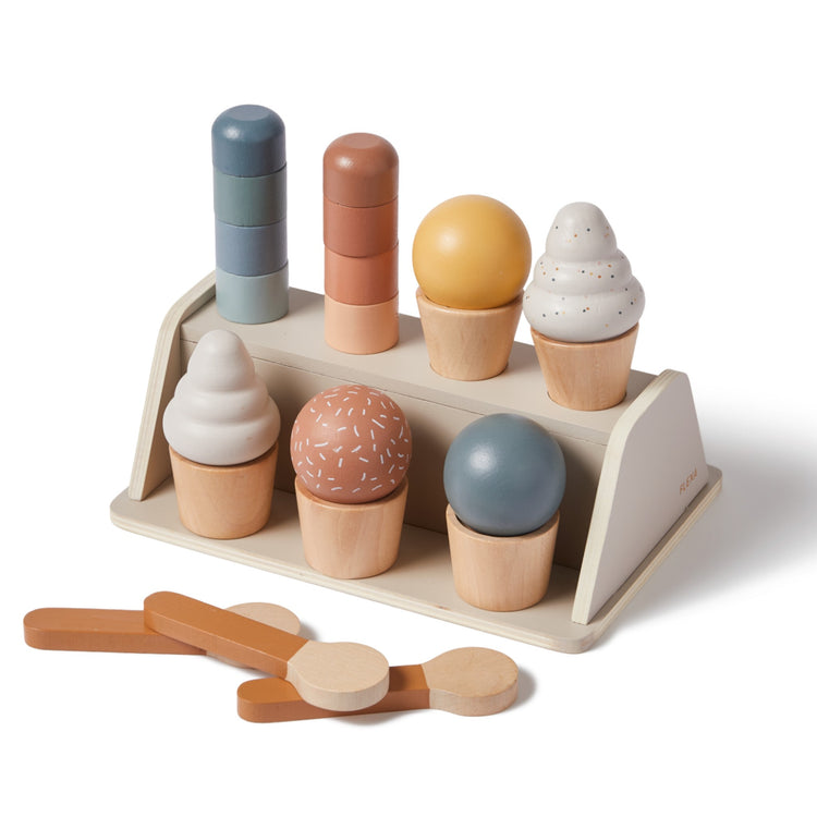 Ice cream set.