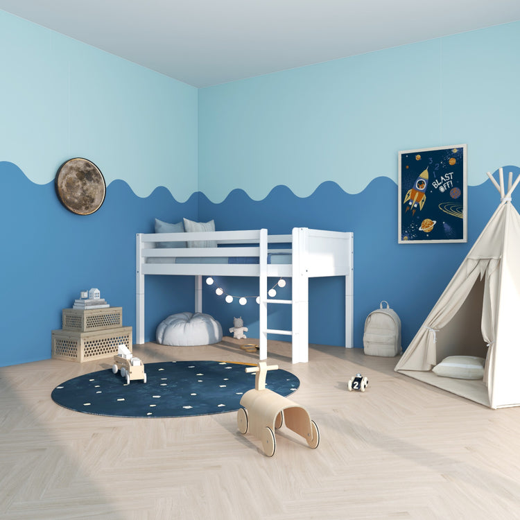 White panel midsleeper