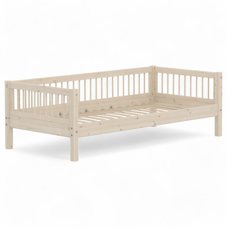 Single bed w. bars + safety w. bars back 200x90 White w.