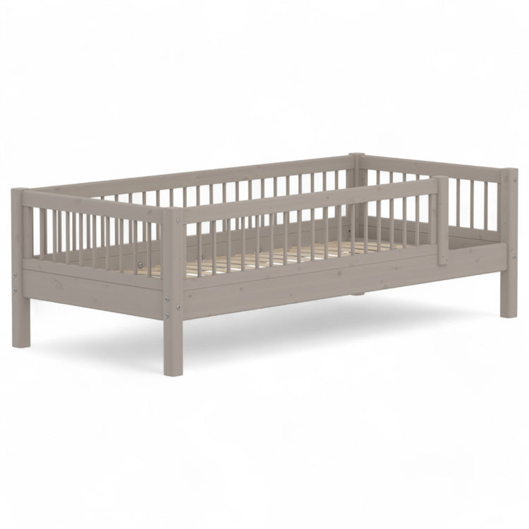 Single bed w. bars 3/4 front-back bars White. W 200x90