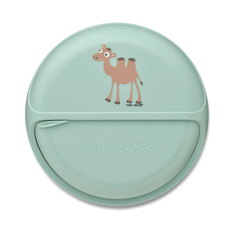 CARL OSCAR. SnackDISC™ Lunch box O15cm Camel - Green