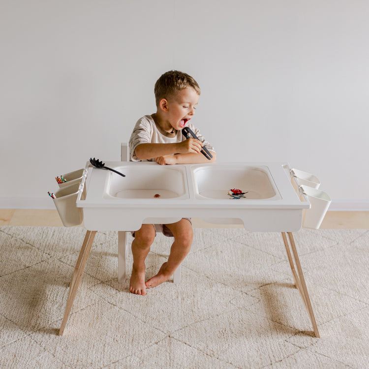 Duck Woodworks. Αισθητηριακό τραπέζι Montessori με 2 κουτιά - λευκό