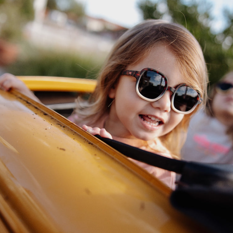 HELLO HOSSY. Sunglasses Koody Craky Cream 5-8 years