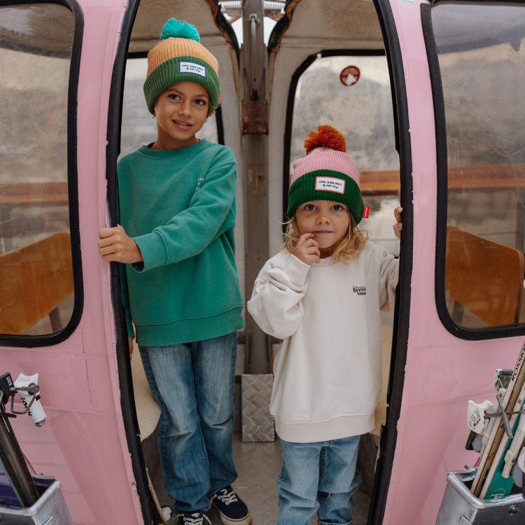 HELLO HOSSY. Color Block Rosy beanie