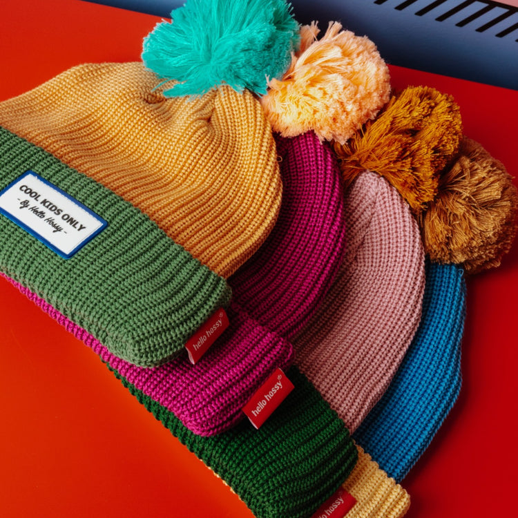 HELLO HOSSY. Color Block Kingfisher beanie