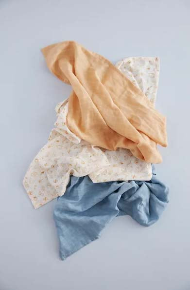 KIDS CONCEPT. Σετ 3 κουβερτάκια αγκαλιάς από μουσελίνα Blue mix
