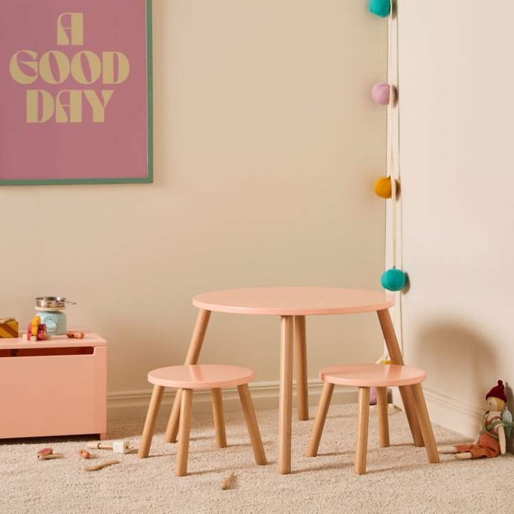 KIDS CONCEPT. Ξύλινο σετ τραπεζάκι με 2 σκαμπό (ροζ)