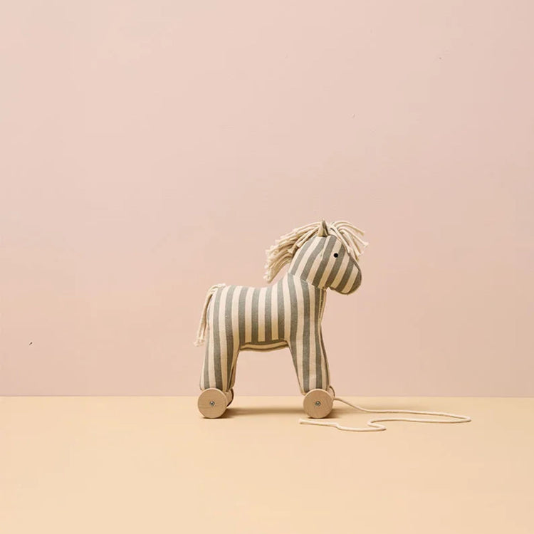 KIDS CONCEPT. Pull along horse Sam AIDEN