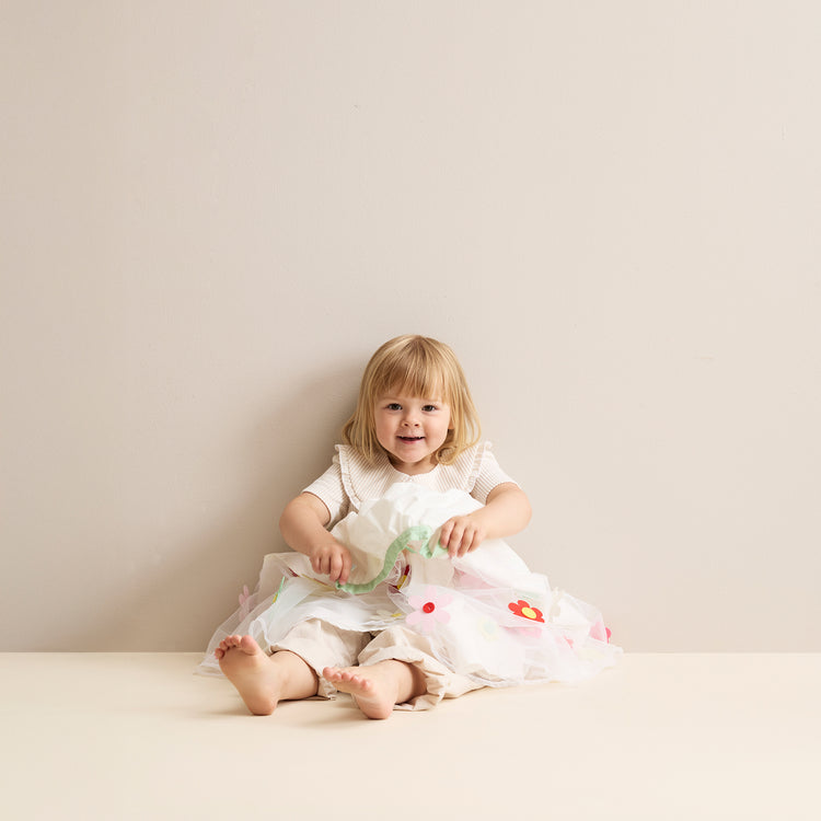 KIDS CONCEPT. Flower cape DRESS-UP