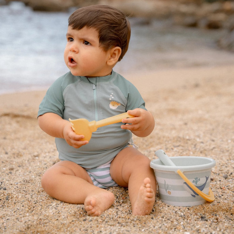 LITTLE DUTCH. Rash guard short sleeves Seashells Surf Blue