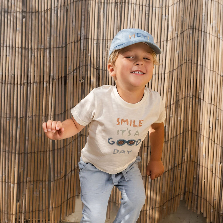 LITTLE DUTCH. Cap denim with HEY! Print