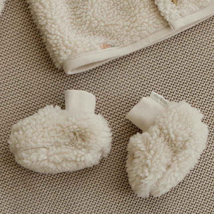 LITTLE DUTCH. Βρεφικά μποτάκια αγκαλιάς teddy Sand Flowers