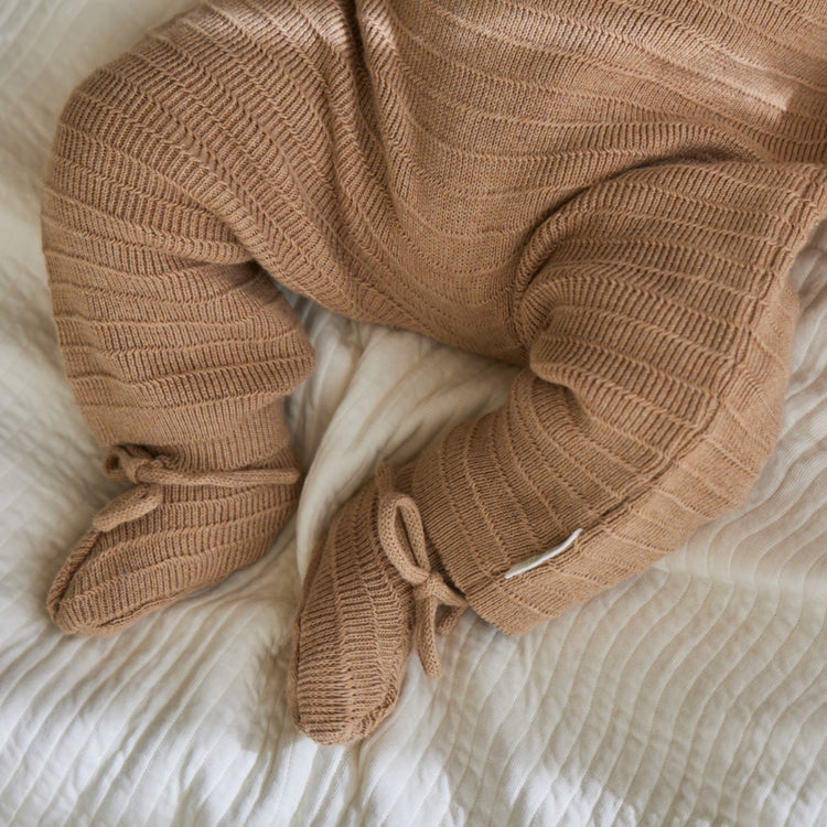 LITTLE DUTCH. Knitted booties Soft Tan