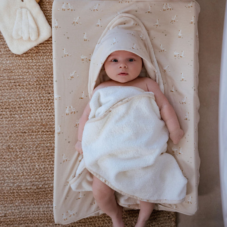 LITTLE DUTCH. Hooded towel Little Goose 75x75 (white)