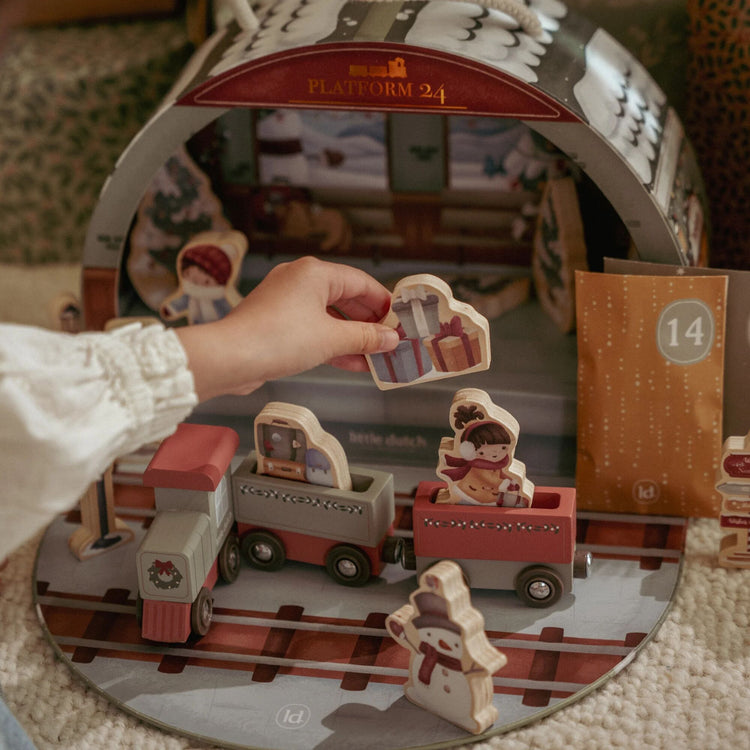 LITTLE DUTCH. Advent train track FSC