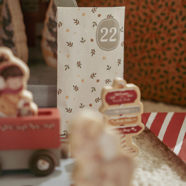 LITTLE DUTCH. Advent train track FSC