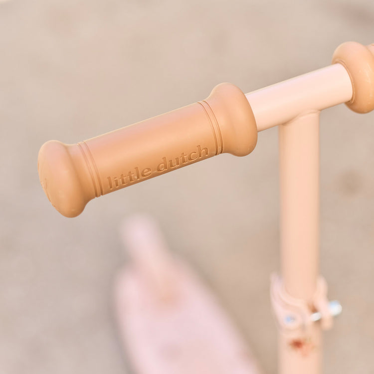 LITTLE DUTCH. Scooter Pink