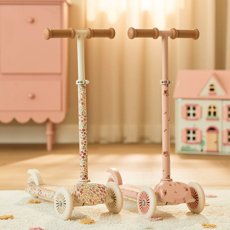 LITTLE DUTCH. Scooter Pink