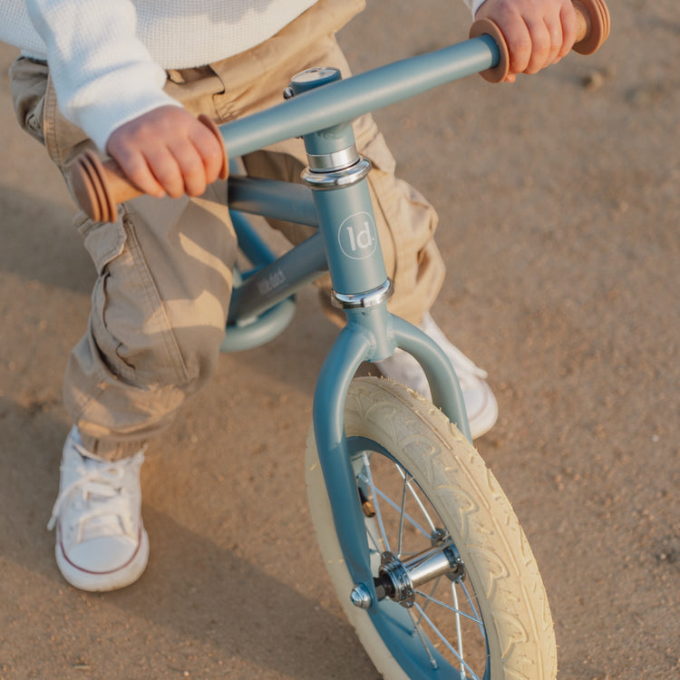 LITTLE DUTCH. Balance bike - blue matte