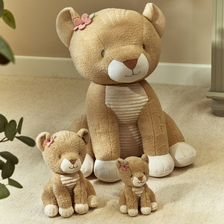 LITTLE DUTCH. Cuddle Lioness Safari Friends 17cm GRS