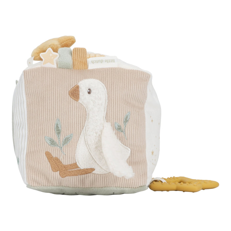 LITTLE DUTCH. Υφασμάτινος κύβος δραστηριοτήτων Newborn Naturals GRS