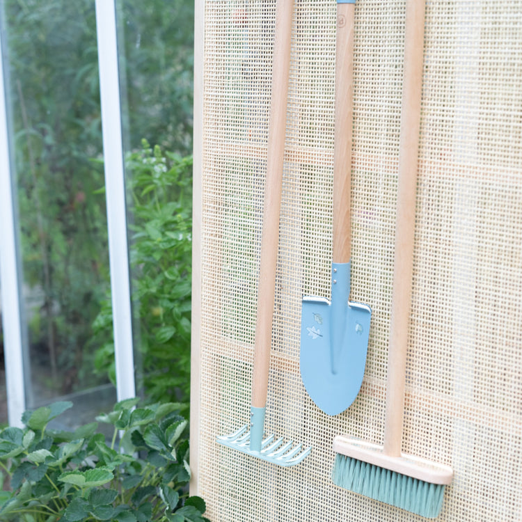 LITTLE DUTCH. Rake - Forest Friends FSC