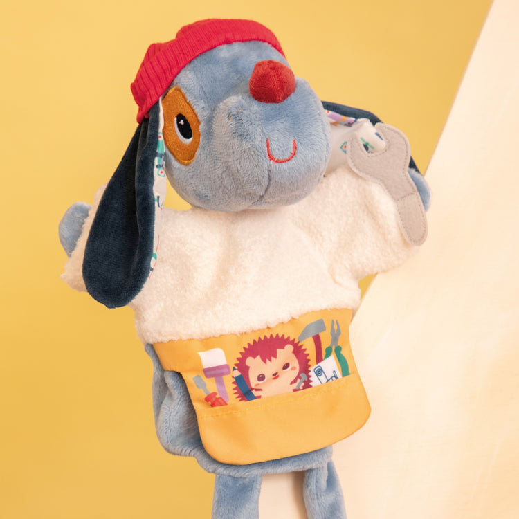LILLIPUTIENS. Handpuppet Jules the dog