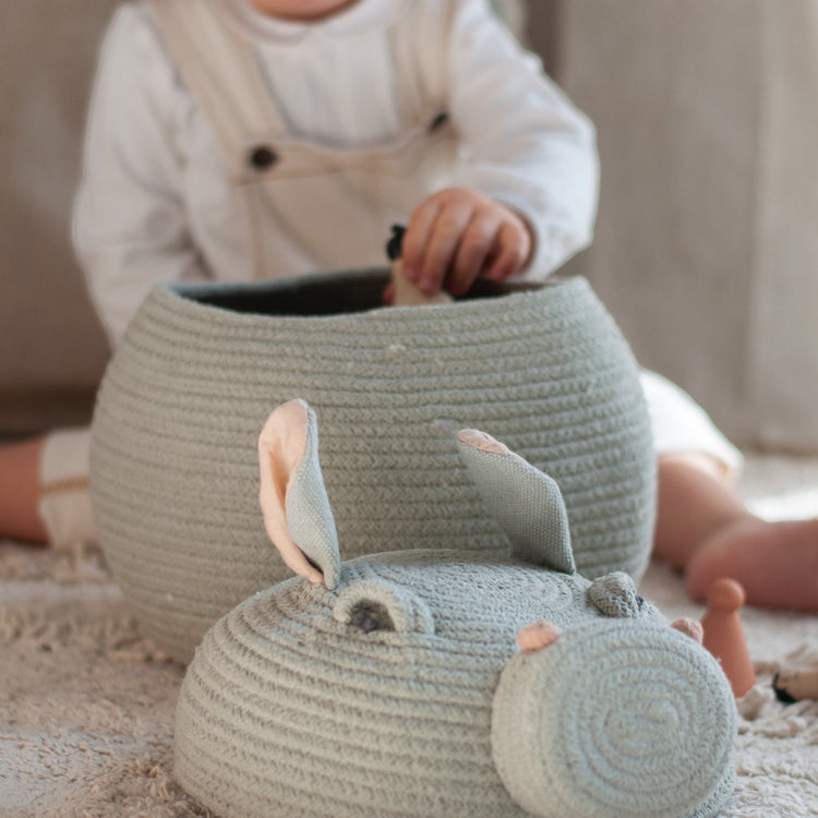 Lorena Canals. Basket Henry the Hippo