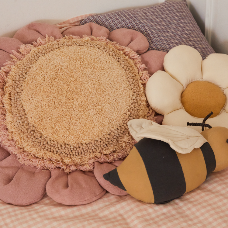 Lorena Canals. Floor cushion Pink Daisy