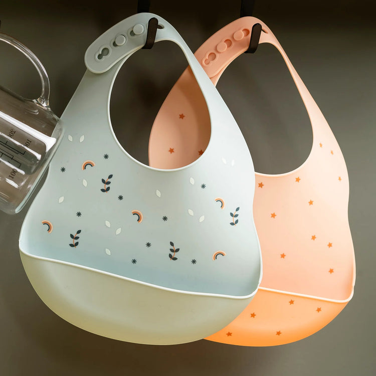 SILICON. Bib with drip tray - Silicone Peach Pattern