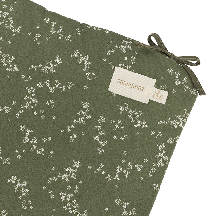 STORIES. Nest Cot Bumper Green Jasmine 207x32x2