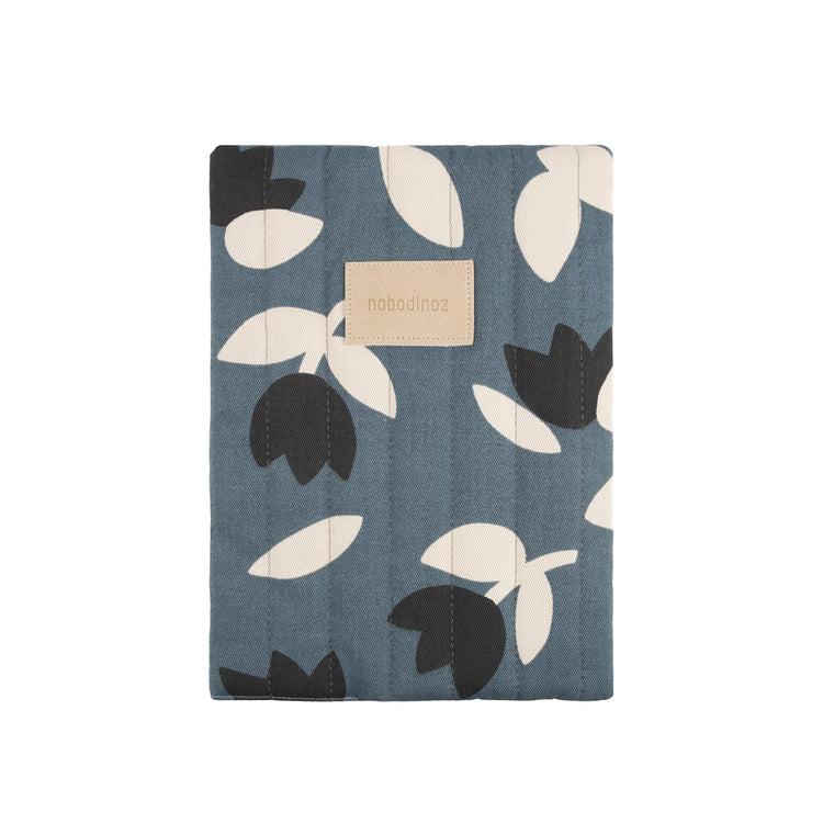 HYDE PARK. Health booklet A5 Blue Black Tulips 18x24