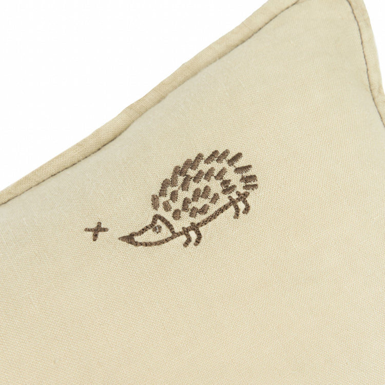 L1N0. Embroidered rectangular cushion Green Tea 50x30