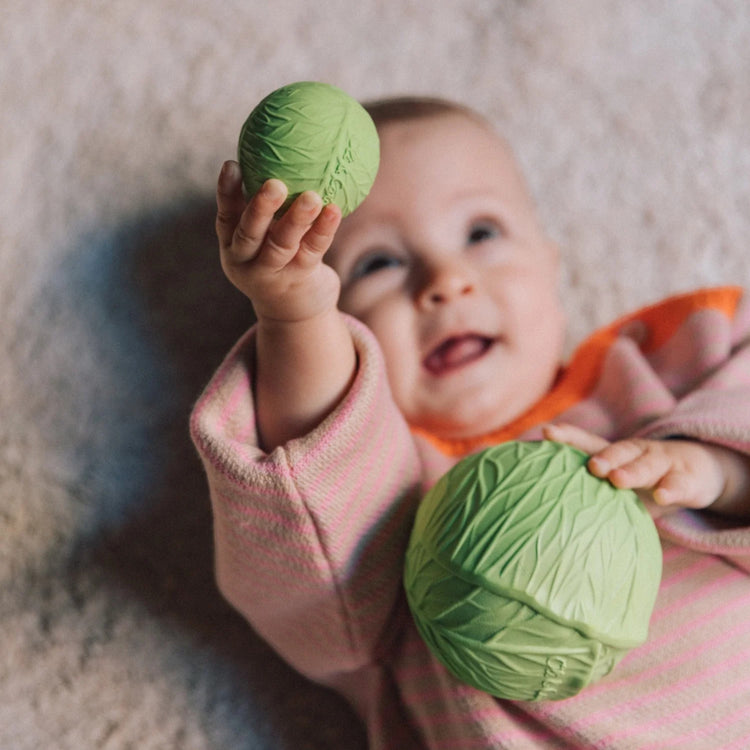 OLI&CAROL. Baby Sensory Balls Veggie Salad