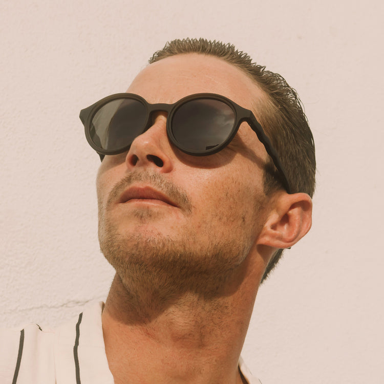 OLIVIO & CO. Γυαλιά ηλίου οβάλ Classic Olivio - Squid Black 12+ ετών
