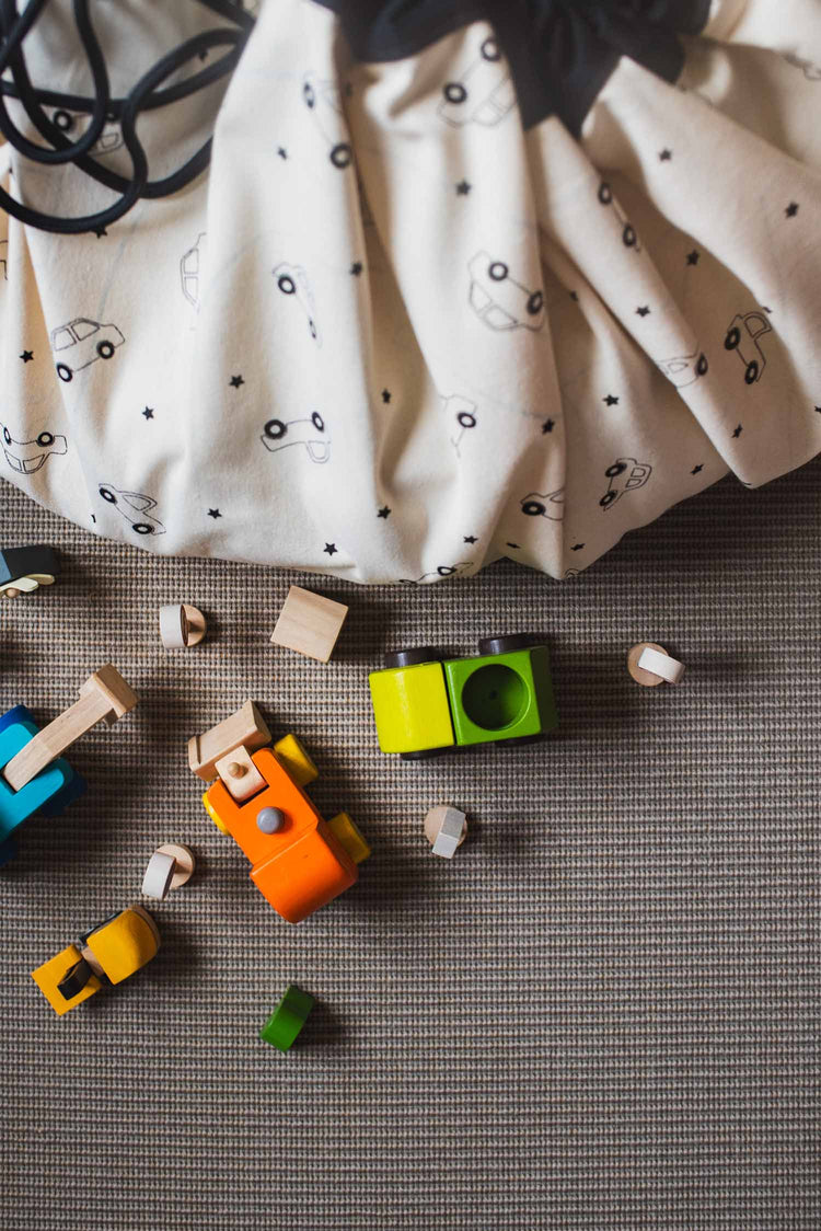 PLAY&GO. 2 in 1 storage bag and playmat. Playville