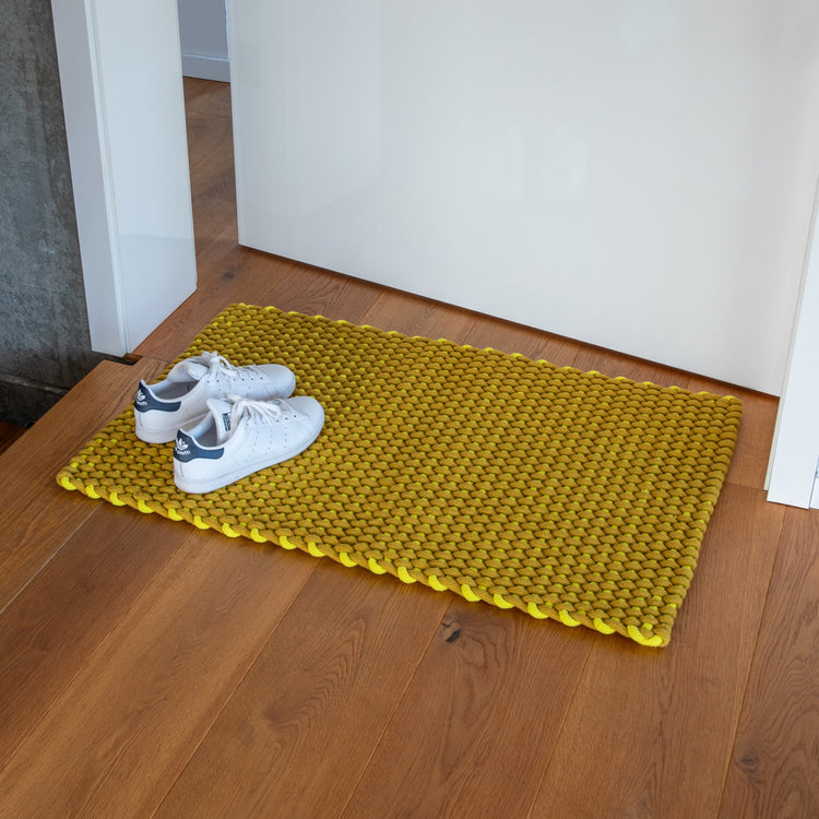 REMEMBER. Doormat Lida lime