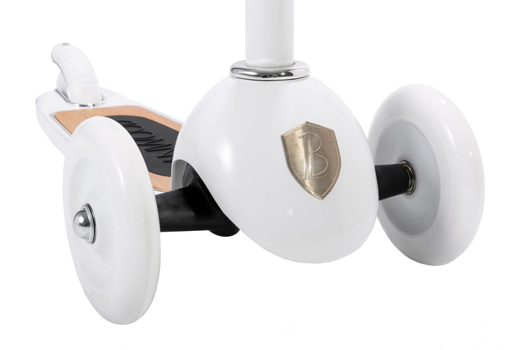 BANWOOD. Scooter White