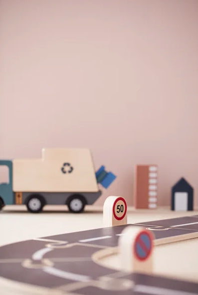 KIDS CONCEPT. Traffic signs 10pcs AIDEN