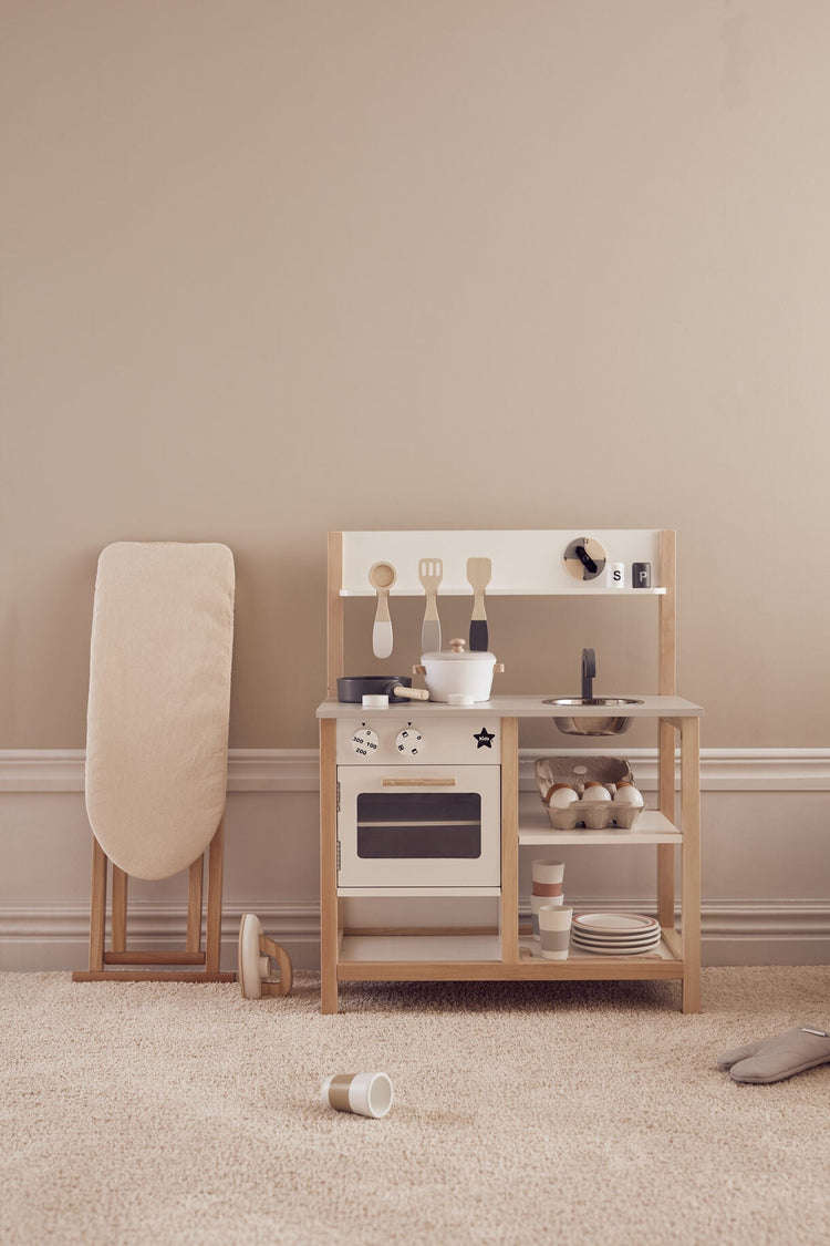 KIDS CONCEPT. Iron board with iron KID'S HUB