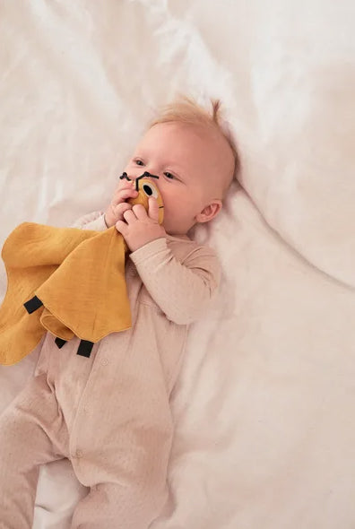 KIDS CONCEPT. Comfort blanket Bea the Bee EDVIN