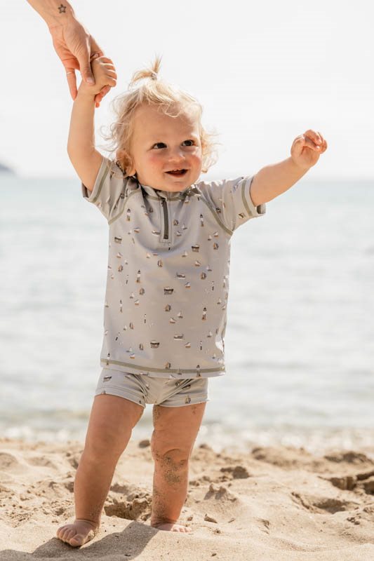 LITTLE DUTCH. Swim t-shirt +UV Sailors Bay Olive