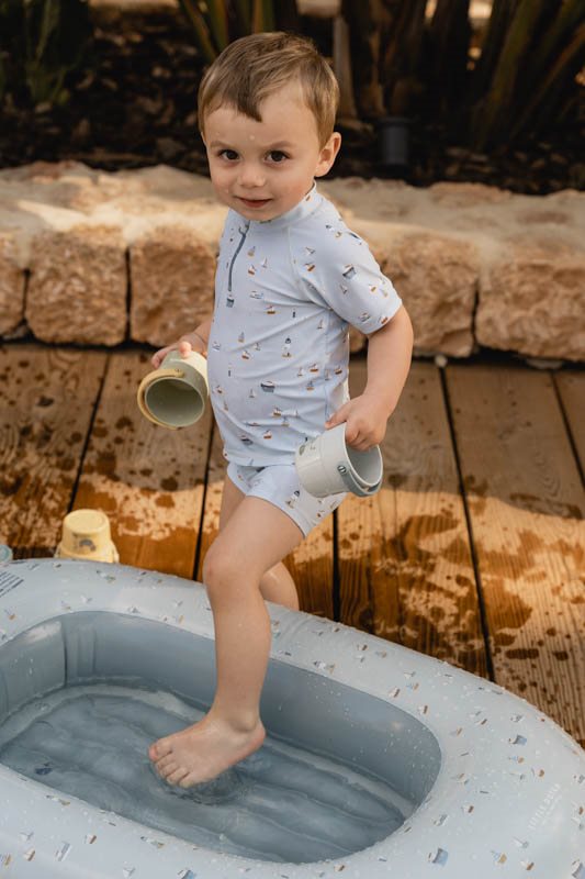 LITTLE DUTCH. Παιδικό κοντομάνικο μπλουζάκι με προστασία UV Sailors Bay Blue